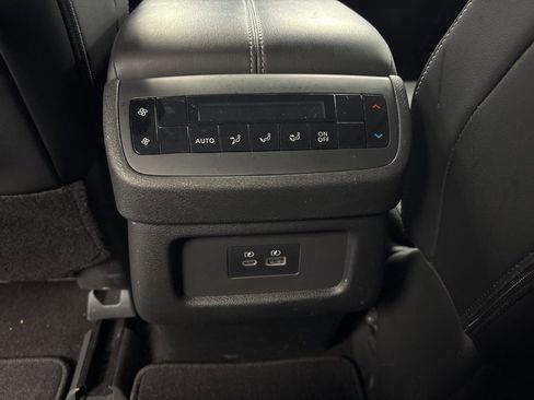 Used 2023 Nissan Pathfinder SL image 21