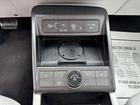Used 2024 Hyundai Kona SEL w/ Convenience Package image 15