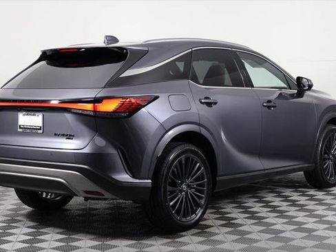 Certified 2023 Lexus IS 300 w/ Premium Package RWD image 2