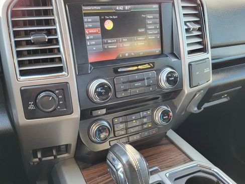 Used 2015 Ford F150 Lariat w/ Equipment Group 502A Luxury image 8