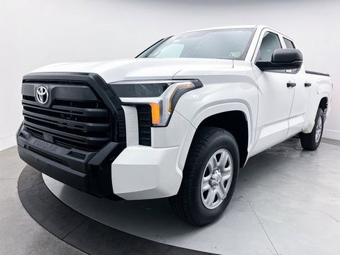 Used 2022 Toyota Tundra SR image 11