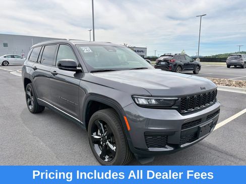 Used 2025 Jeep Grand Cherokee L Altitude AWD/4WD image 1