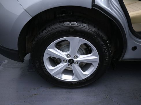 Used 2024 Ford Edge SE image 34