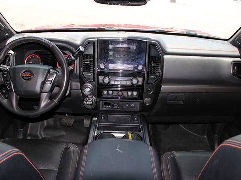 Used 2021 Nissan Titan PRO-4X w/ Pro-4x Convenience Package AWD/4WD image 7