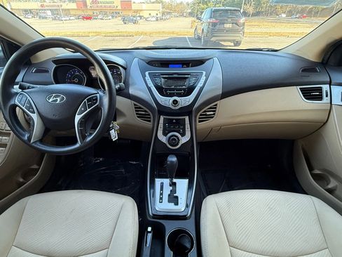 Used 2011 Hyundai Elantra GLS w/ Preferred Equipment Pkg 3 image 3