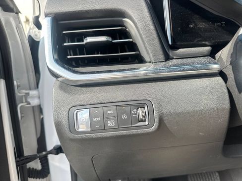 Used 2025 GMC Terrain Elevation AWD/4WD image 45