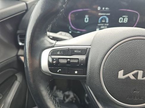 Used 2023 Kia Sportage EX image 16
