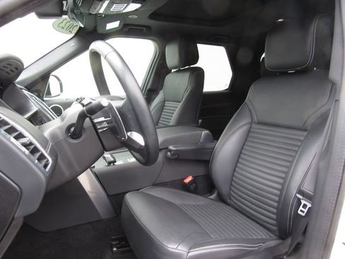 Used 2023 Land Rover Discovery S R-Dynamic AWD/4WD image 10