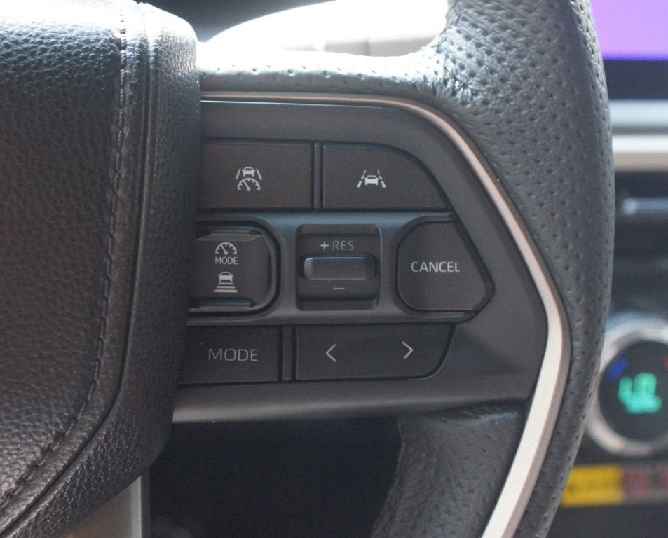 Used 2025 Toyota Tacoma TRD Sport w/ TRD Sport Premium Package AWD/4WD image 12