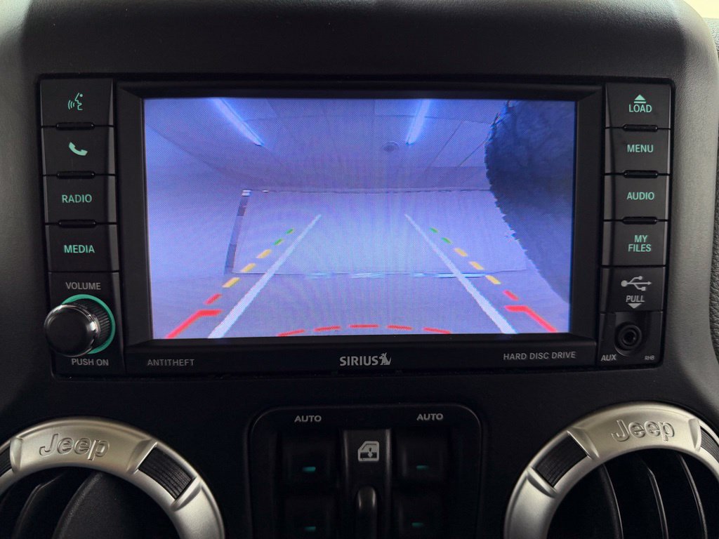 Used 2018 Jeep Wrangler Unlimited Sahara AWD/4WD image 25