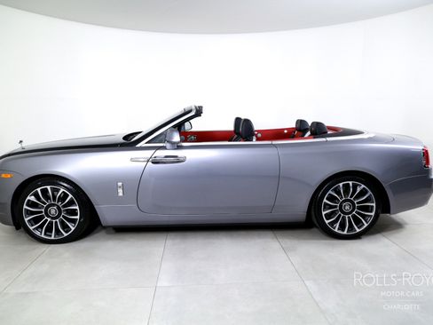 Used 2019 Rolls-Royce Dawn image 3