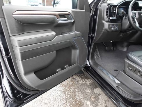 Used 2023 Chevrolet Silverado 1500 LT image 14