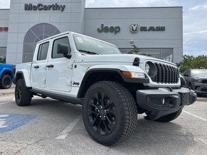 New 2025 Jeep Gladiator Sport