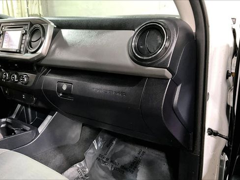 Used 2017 Toyota Tacoma SR5 w/ Tow Package image 19