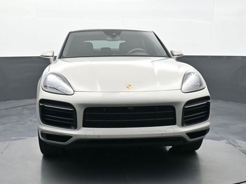 Certified 2022 Porsche Cayenne Platinum Edition image 26