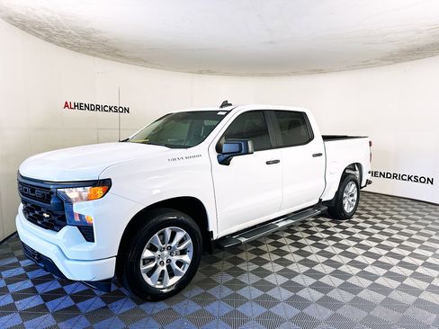 Used 2023 Chevrolet Silverado 1500 Custom image 7
