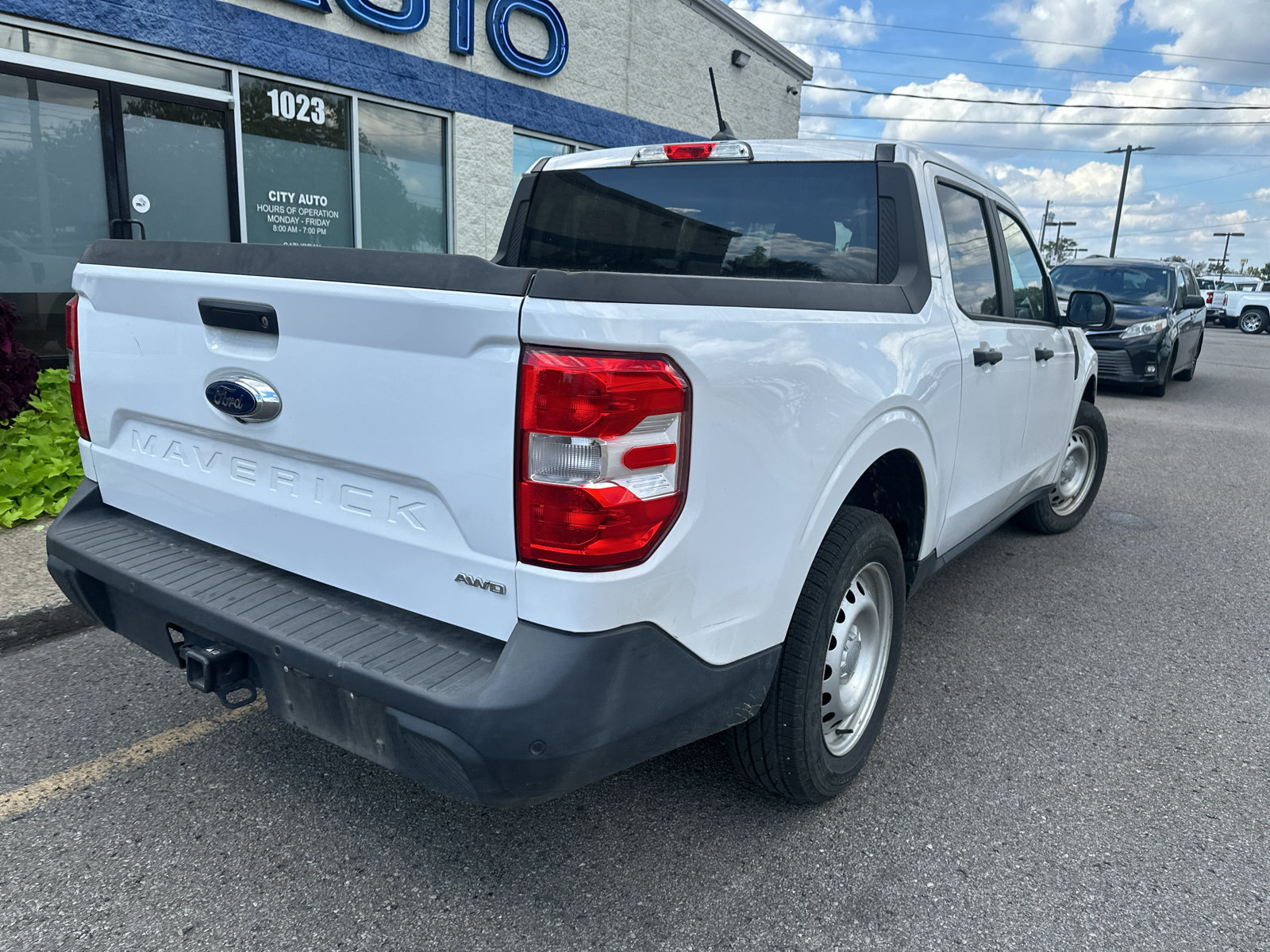 Used 2023 Ford Maverick XL w/ Equipment Group 100A Standard AWD/4WD image 4