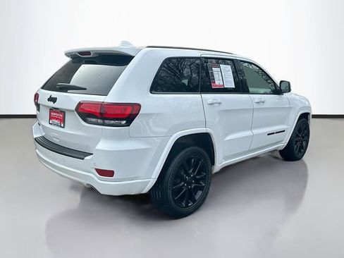 Used 2019 Jeep Grand Cherokee Altitude image 6