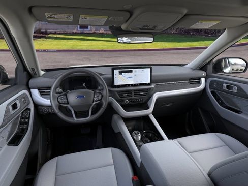 New 2026 Ford Explorer Platinum w/ LUX Leather Package AWD/4WD image 9