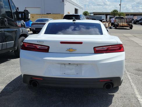Used 2017 Chevrolet Camaro LT RWD image 5
