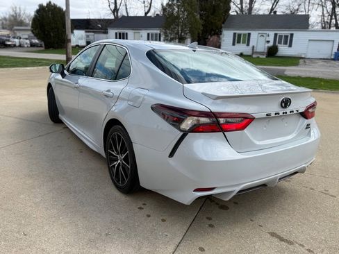 Used 2023 Toyota Camry SE w/ Cold Weather Package image 8