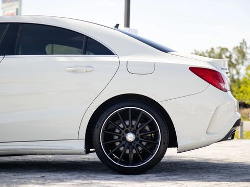 Used 2015 Mercedes-Benz CLA 250 image 10
