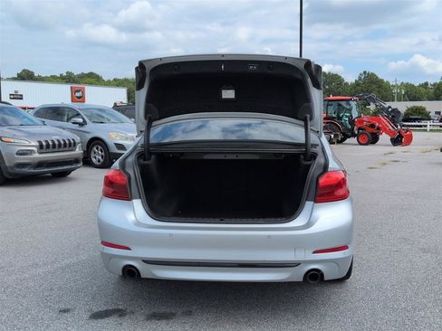 Used 2018 BMW 530i RWD image 33