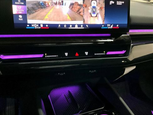 Used 2026 BMW 530i w/ Premium Package image 33