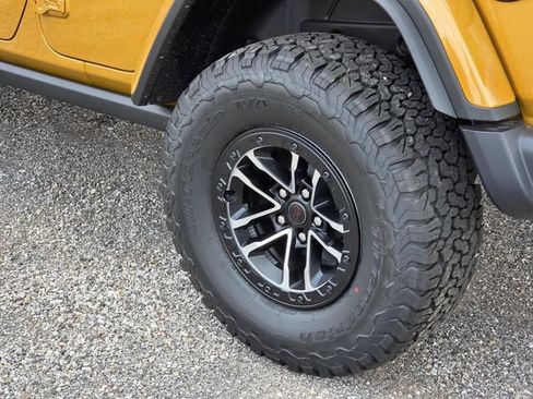 New 2026 Jeep Wrangler Unlimited Rubicon AWD/4WD image 7
