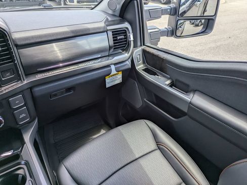 New 2026 Ford F250 Lariat w/ Chrome Package AWD/4WD image 17