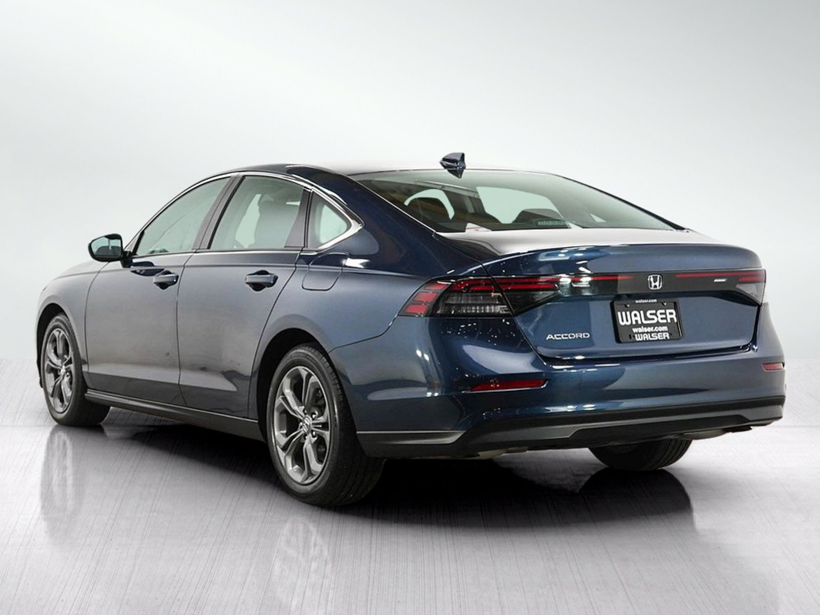 Used 2024 Honda Accord EX image 3