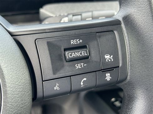 New 2026 Nissan Kicks SV image 32