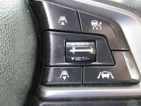 Used 2019 Subaru Impreza 2.0i w/ Eyesight image 21