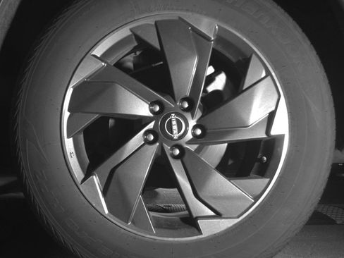 Used 2025 Nissan Rogue SV image 14