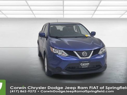 Used 2019 Nissan Rogue Sport S image 4