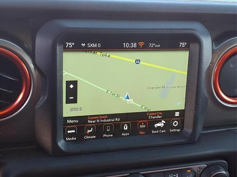 Used 2021 Jeep Wrangler Unlimited Sahara w/ Uconnect 4C Nav & Sound Group AWD/4WD image 4