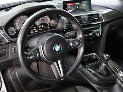 Used 2020 BMW M4 Coupe w/ Competition Package RWD image 32