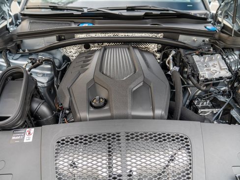 Certified 2026 Porsche Macan AWD/4WD image 27