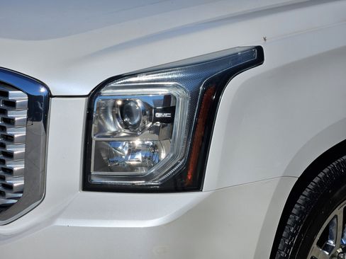 Used 2016 GMC Yukon XL Denali w/ Open Road Package image 7