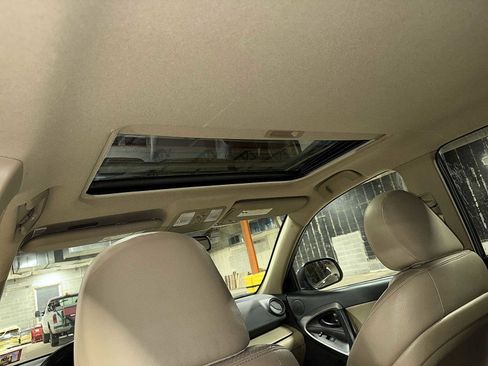 Used 2009 Toyota RAV4 Limited image 23