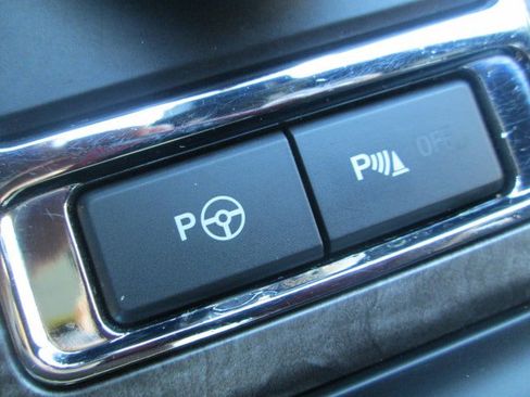 Used 2018 Ford Expedition Limited w/ Equipment Group 302A image 20