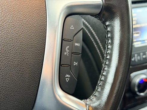 Used 2016 Chevrolet Traverse LT image 10