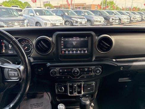Used 2021 Jeep Gladiator Sport AWD/4WD image 34