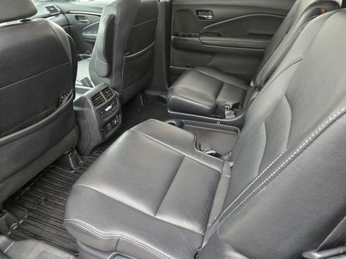 Used 2022 Honda Pilot Elite image 39