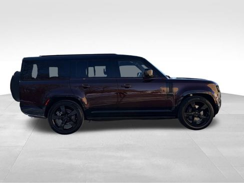 New 2026 Land Rover Defender 130 X-Dynamic SE image 4