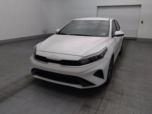 Used 2024 Kia Forte LXS w/ LXS Technology Package FWD image 15