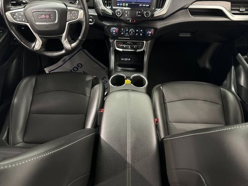 Used 2022 GMC Terrain SLT image 30