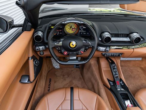 Used 2022 Ferrari 812 GTS RWD image 18