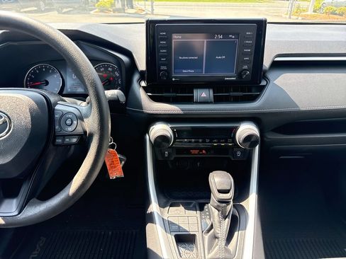 Used 2020 Toyota RAV4 LE w/ All Weather Liner Package AWD/4WD image 17