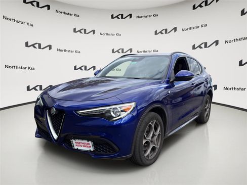 Used 2022 Alfa Romeo Stelvio Ti image 1